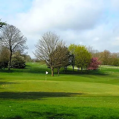 Les Golf - Self-catering
