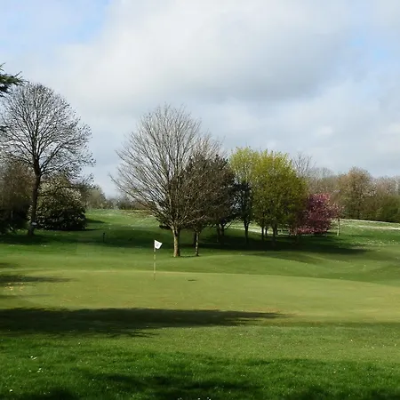 Les Golf - Self-catering
